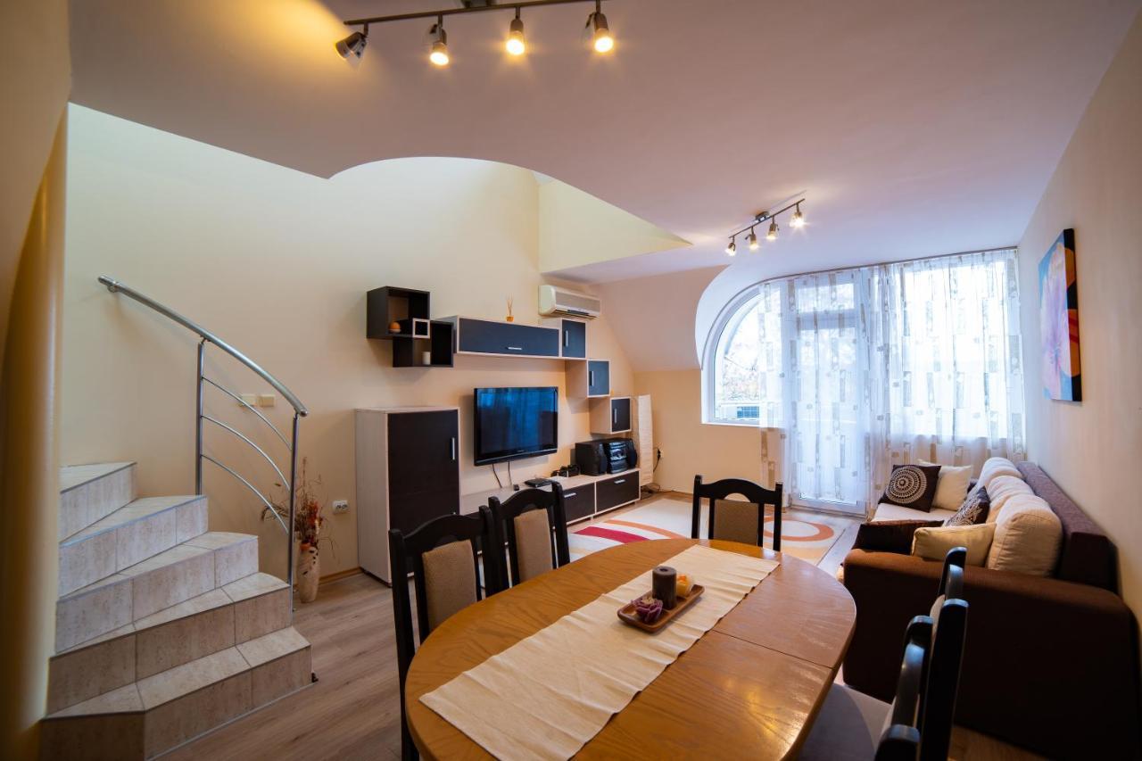 Maisonette Picadilly Varna Exteriér fotografie